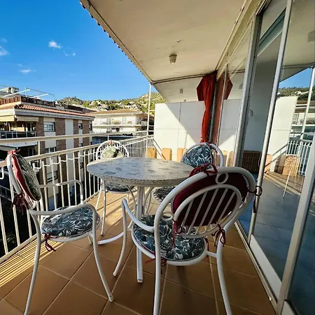 Apartment With Terrace Near 2